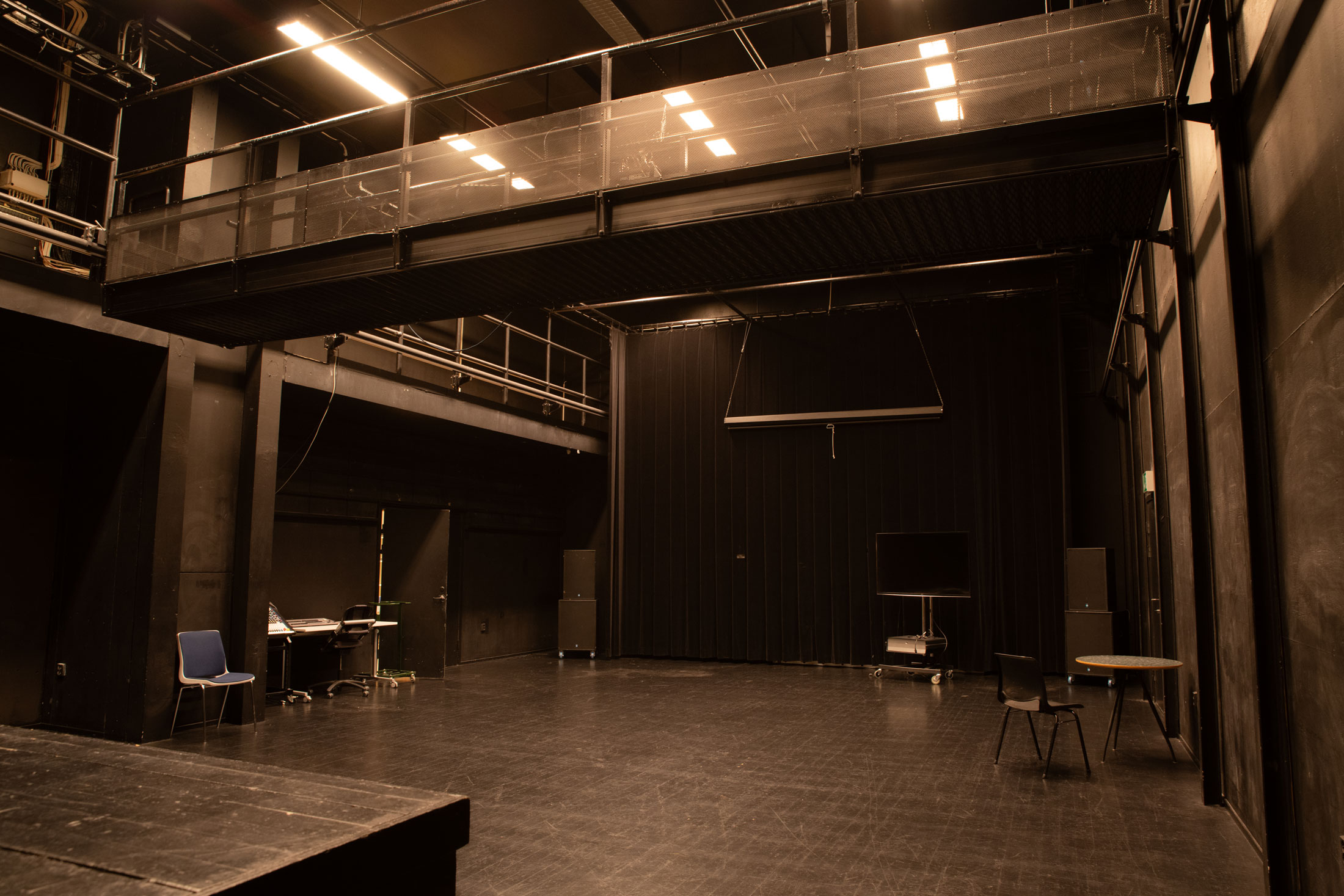 Drama og teaters produksjons- og undervisningslokalet Black Box. Foto.